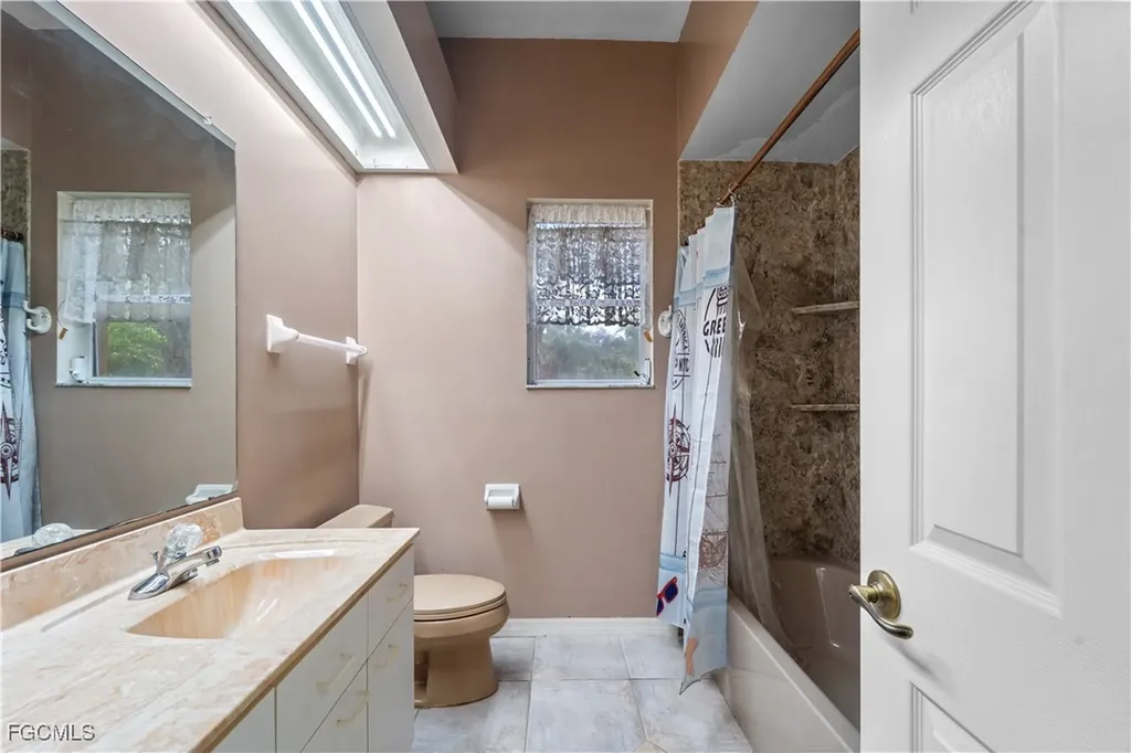 2050 Snyder Drive Alva FL 33920