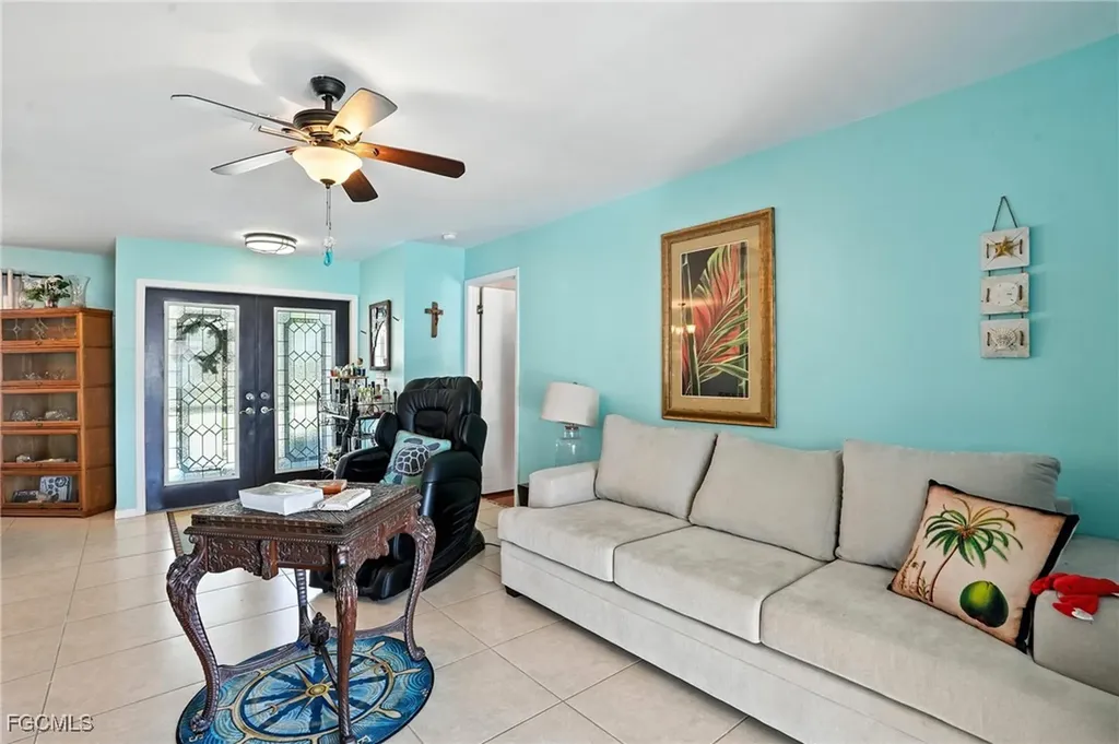 1024 SE 18th Place Cape Coral FL 33990
