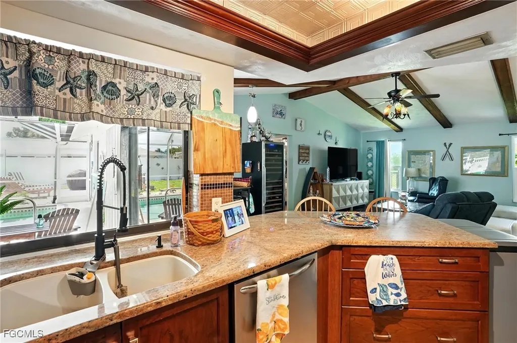 1024 SE 18th Place Cape Coral FL 33990