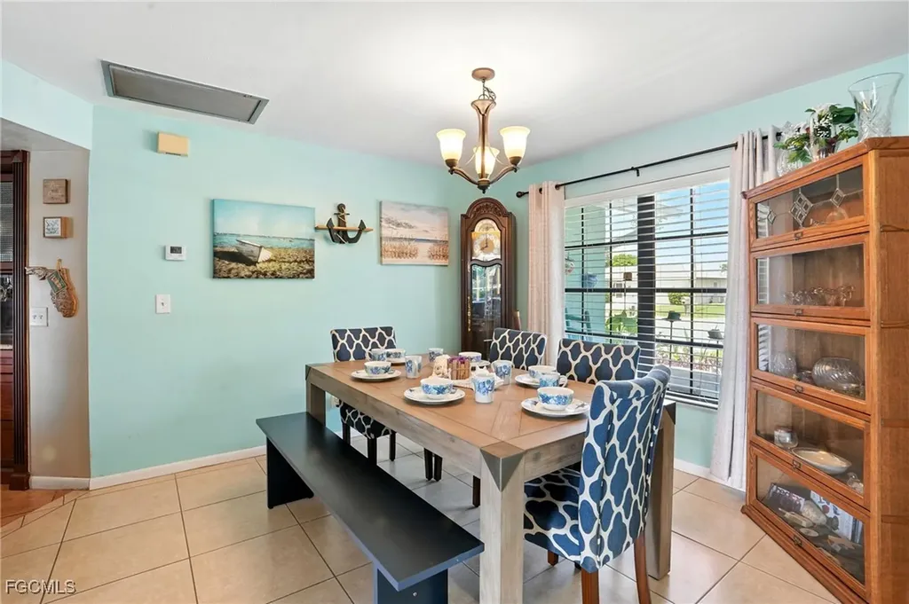 1024 SE 18th Place Cape Coral FL 33990