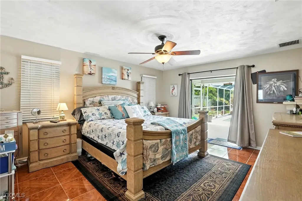 1024 SE 18th Place Cape Coral FL 33990