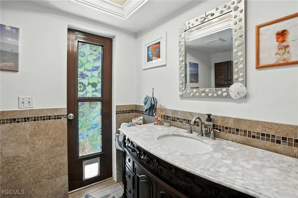 1024 SE 18th Place Cape Coral FL 33990