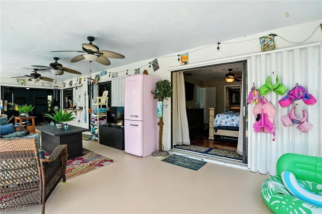 1024 SE 18th Place Cape Coral FL 33990
