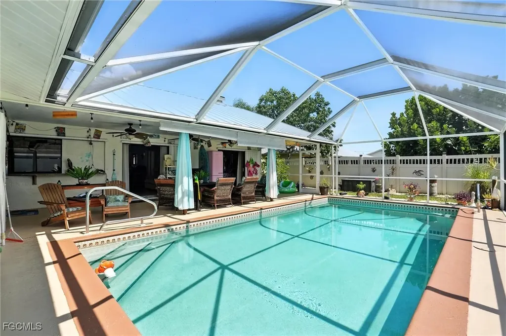 1024 SE 18th Place Cape Coral FL 33990