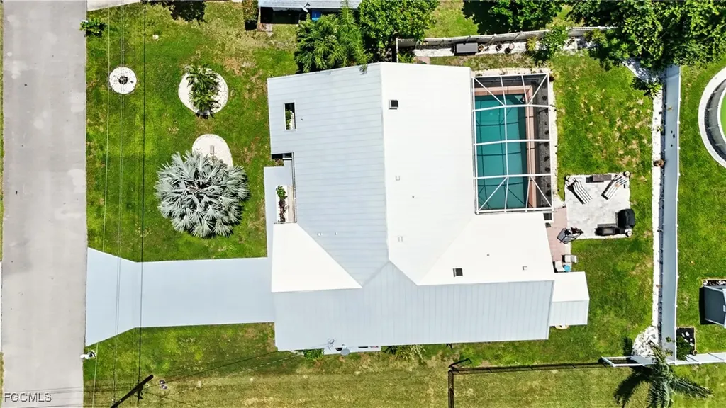 1024 SE 18th Place Cape Coral FL 33990