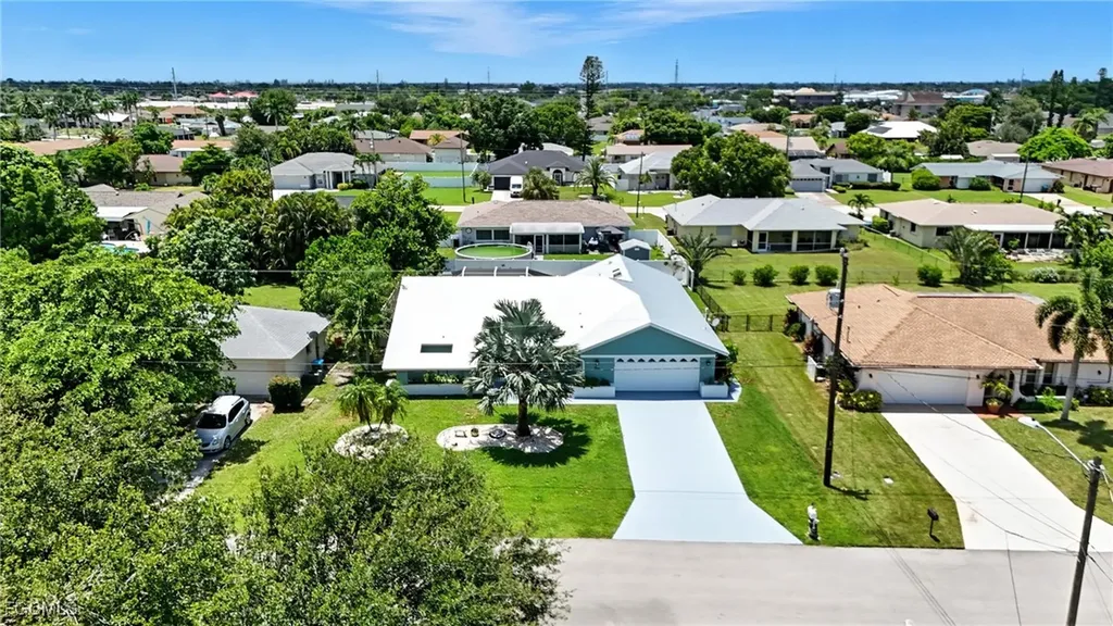 1024 SE 18th Place Cape Coral FL 33990