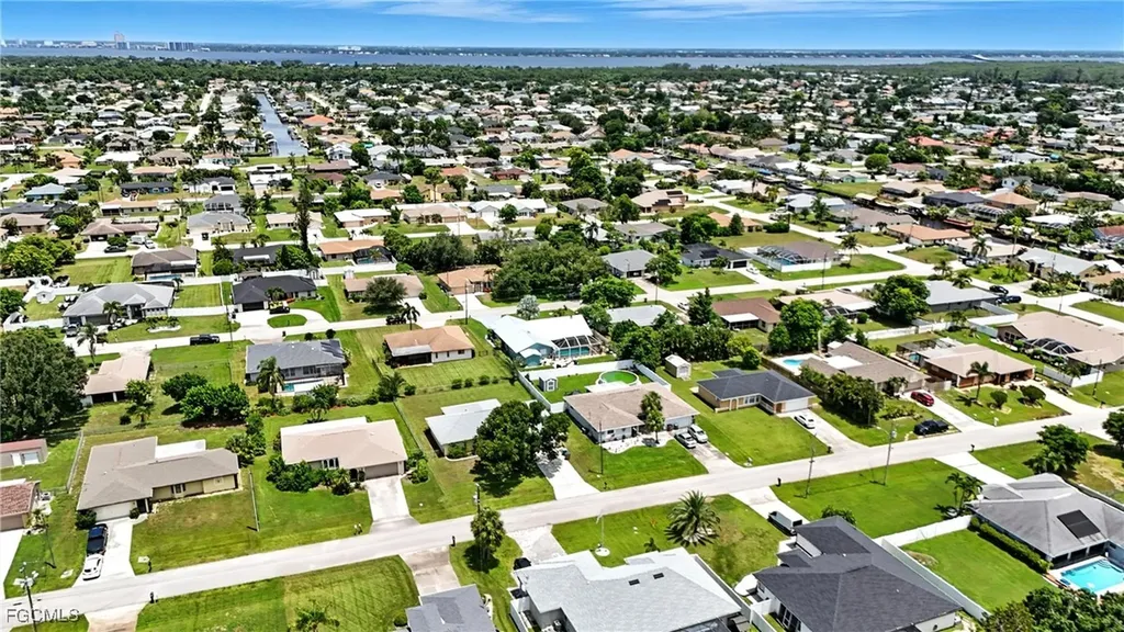 1024 SE 18th Place Cape Coral FL 33990