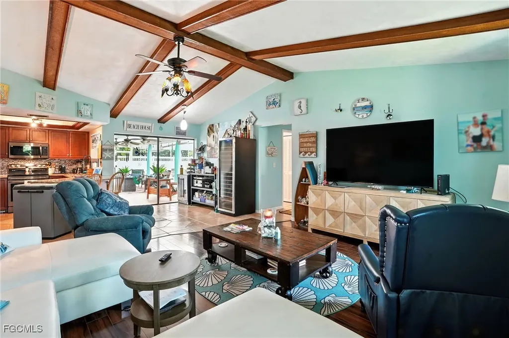 1024 SE 18th Place Cape Coral FL 33990