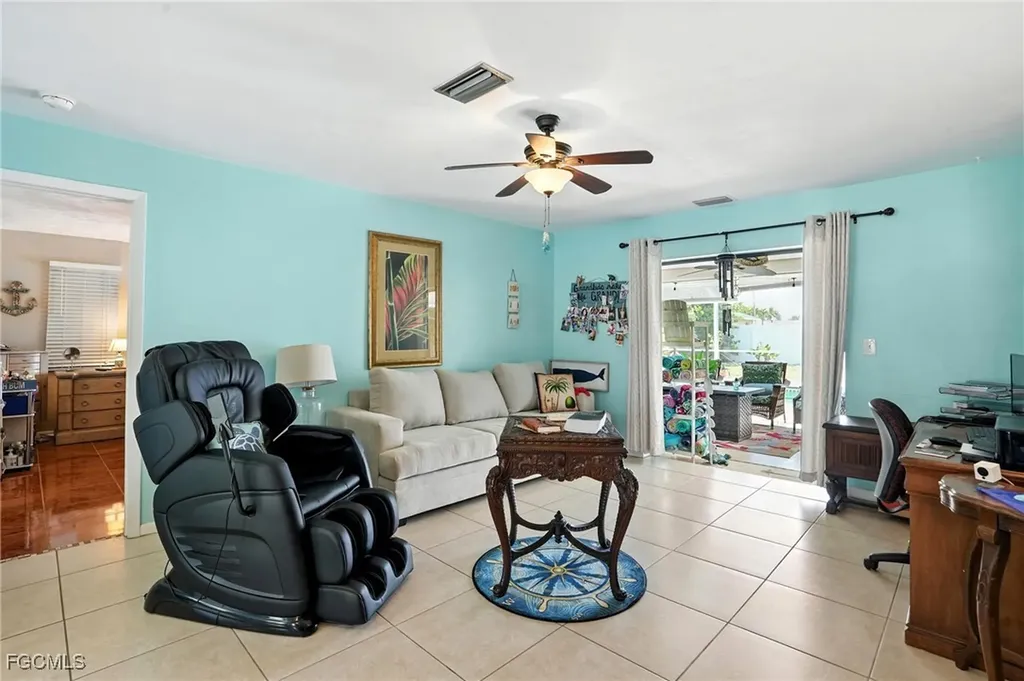 1024 SE 18th Place Cape Coral FL 33990
