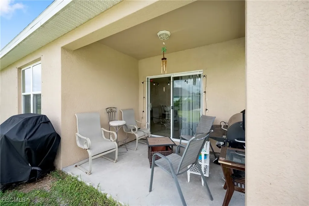 2945 SW 6th Avenue Cape Coral FL 33914