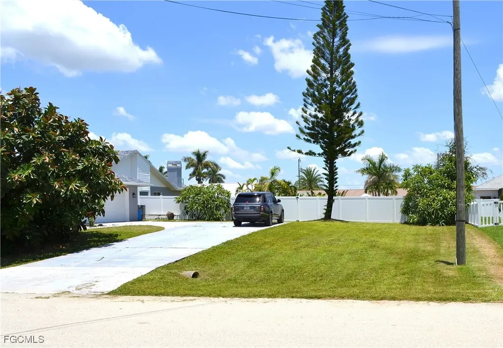 211 SW 47th Street Cape Coral FL 33914