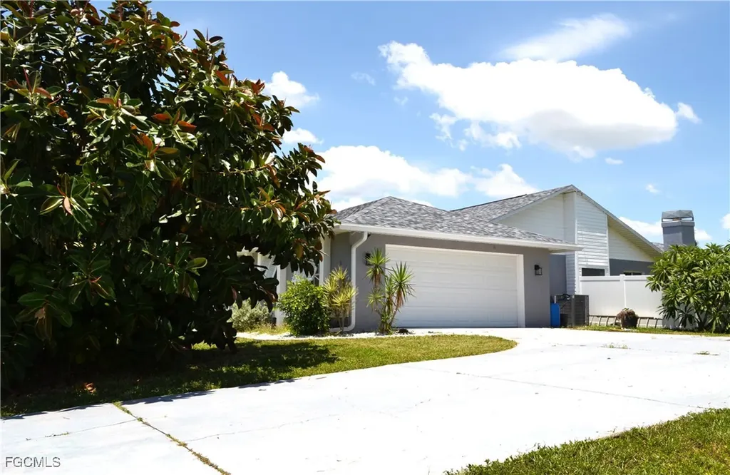 211 SW 47th Street Cape Coral FL 33914