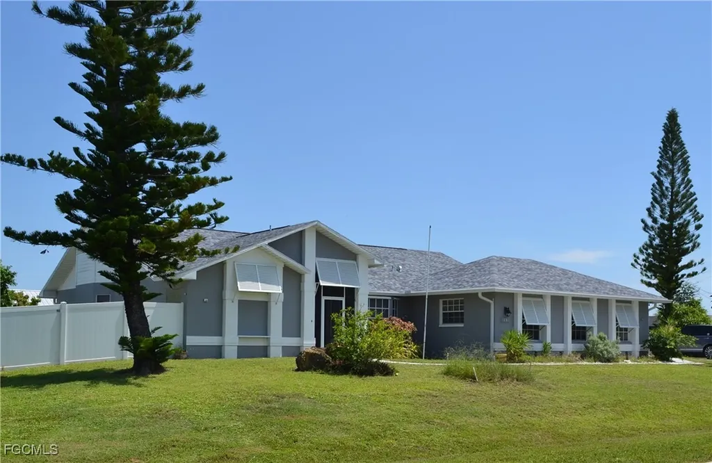 211 SW 47th Street Cape Coral FL 33914