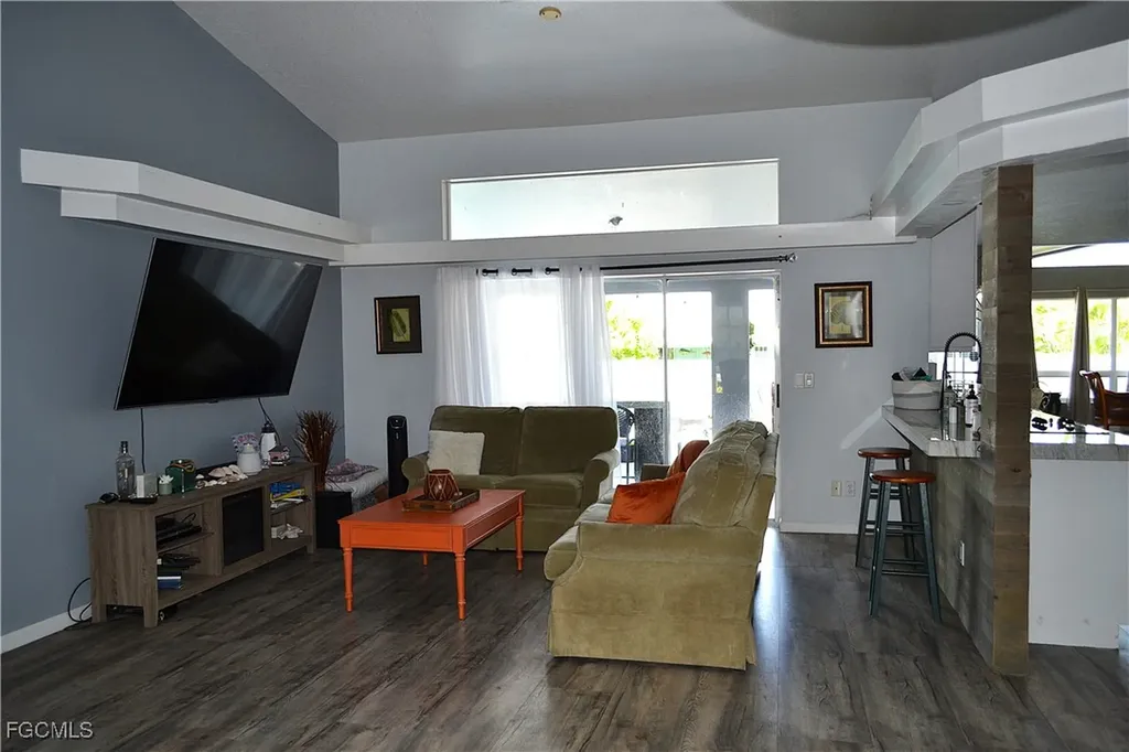 211 SW 47th Street Cape Coral FL 33914