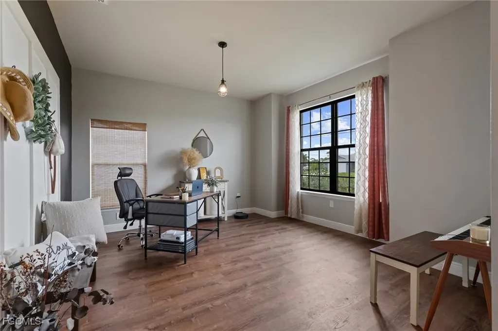 2207 NE 34th Terrace Cape Coral FL 33909