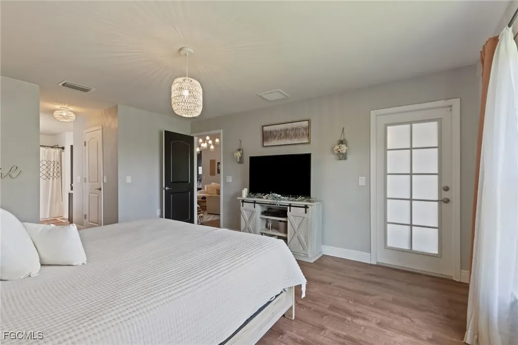 2207 NE 34th Terrace Cape Coral FL 33909