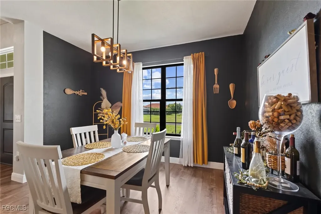 2207 NE 34th Terrace Cape Coral FL 33909