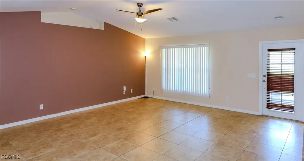 317 NE 10th Terrace Cape Coral FL 33909