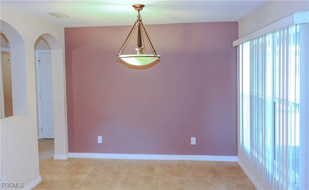 317 NE 10th Terrace Cape Coral FL 33909