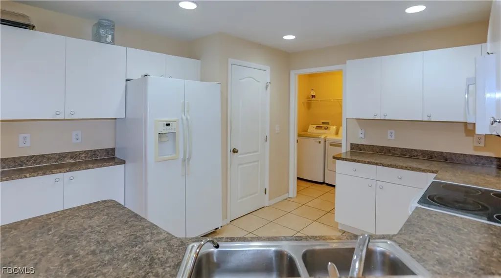 317 NE 10th Terrace Cape Coral FL 33909