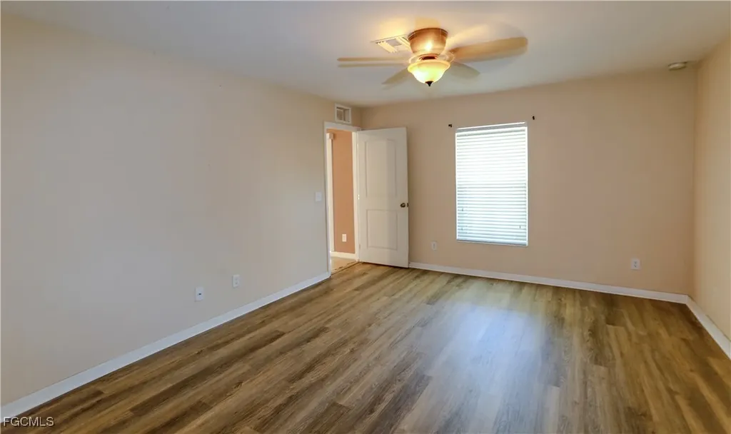 317 NE 10th Terrace Cape Coral FL 33909