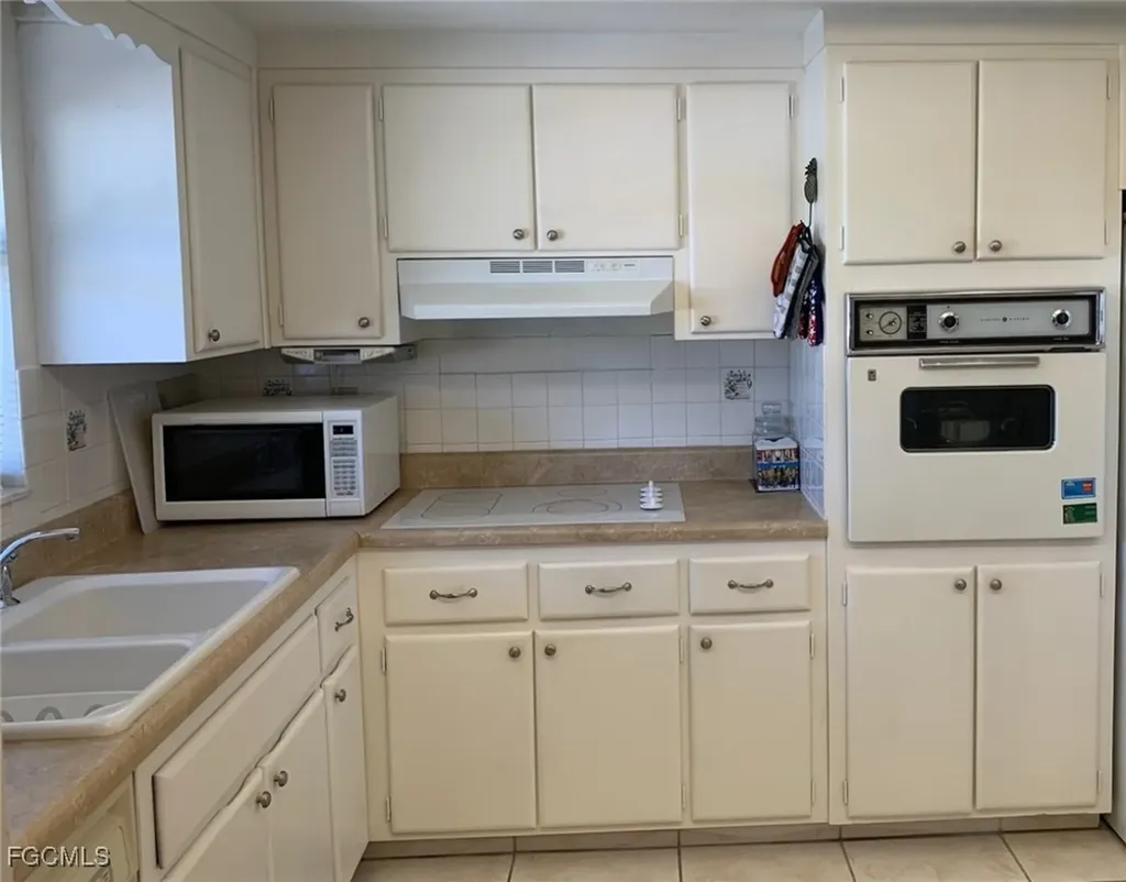 4202 SE 4th Place Cape Coral FL 33904