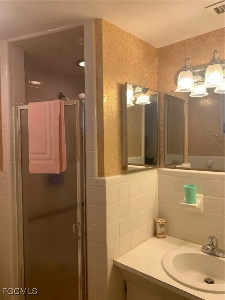 4202 SE 4th Place Cape Coral FL 33904