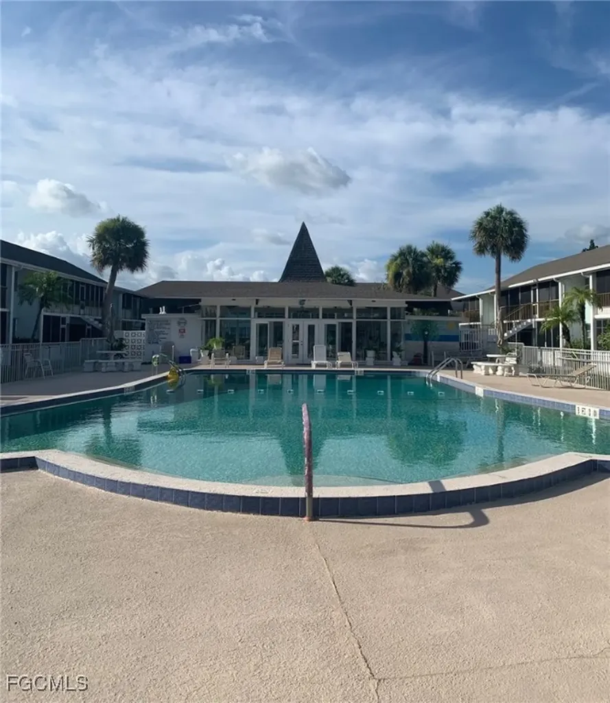 4202 SE 4th Place Cape Coral FL 33904