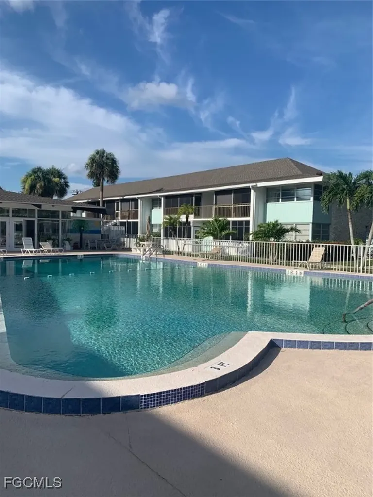 4202 SE 4th Place Cape Coral FL 33904