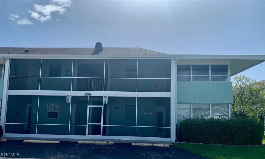 4202 SE 4th Place Cape Coral FL 33904
