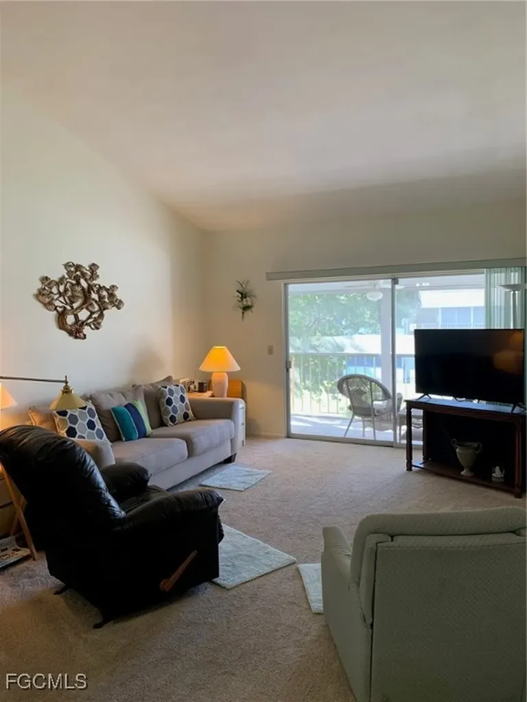 4202 SE 4th Place Cape Coral FL 33904