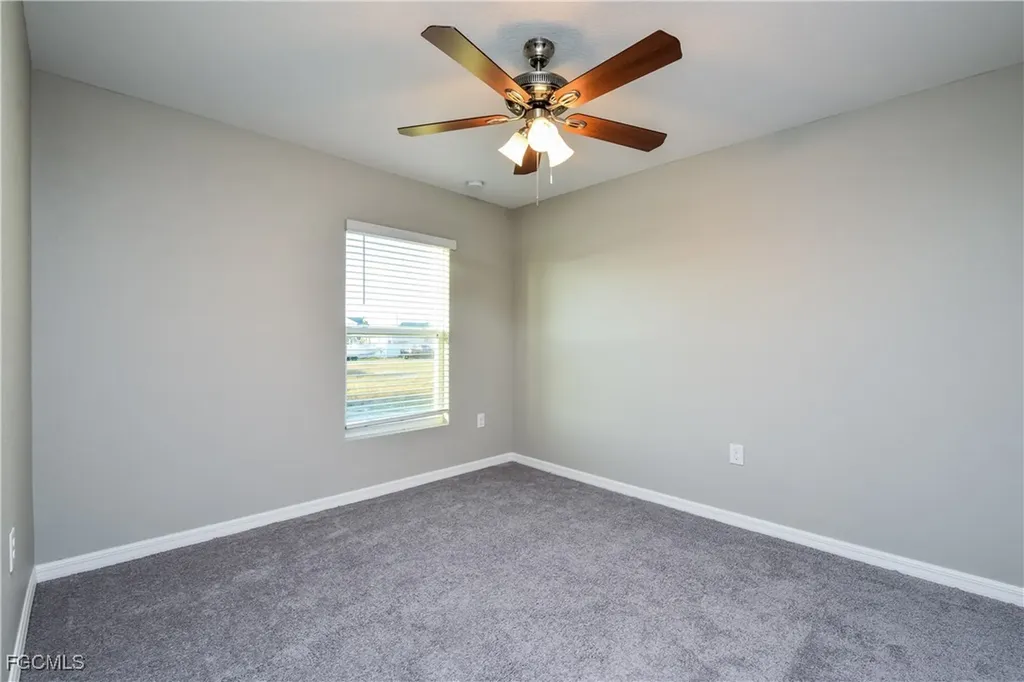 1305 NE 34th Lane Cape Coral FL 33909