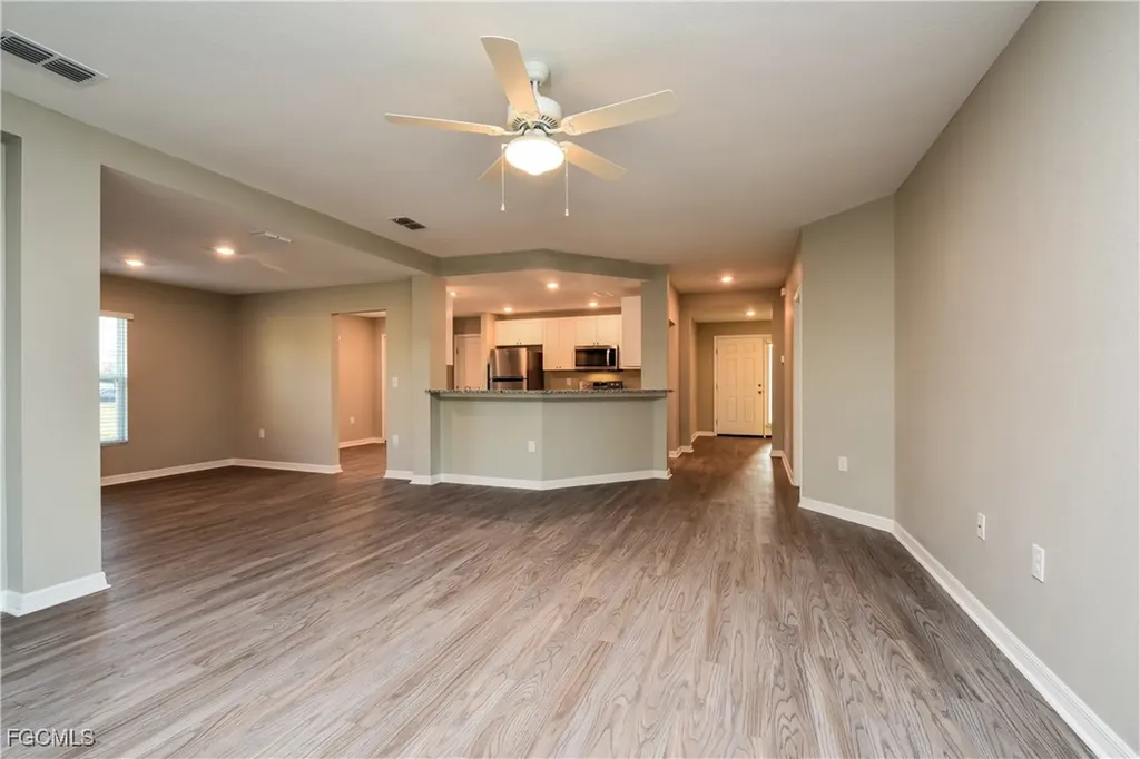 1305 NE 34th Lane Cape Coral FL 33909