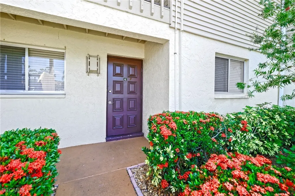 5705 Foxlake Drive North Fort Myers FL 33917
