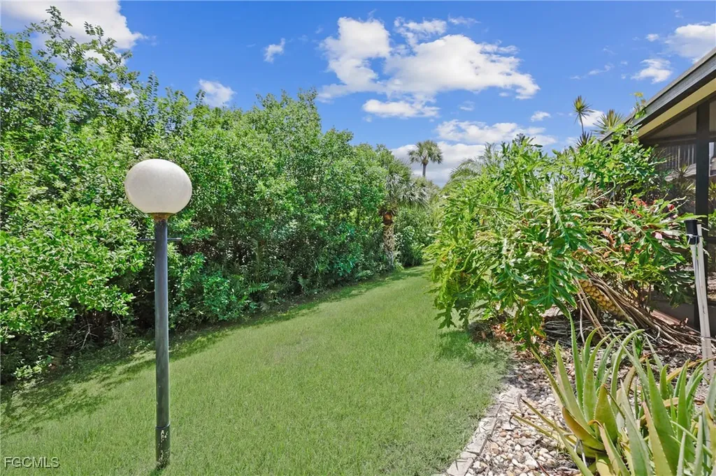 5705 Foxlake Drive North Fort Myers FL 33917