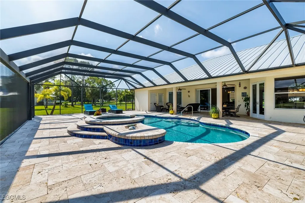 18190 Riverwind Drive Alva FL 33920