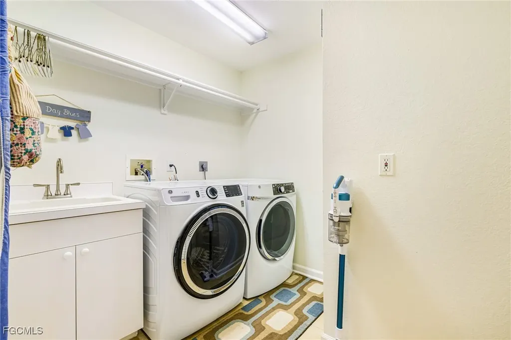 18190 Riverwind Drive Alva FL 33920