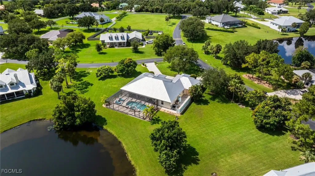 18190 Riverwind Drive Alva FL 33920