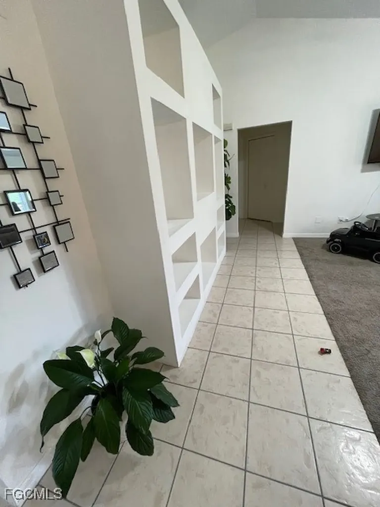 536 SE 2nd Terrace Cape Coral FL 33990