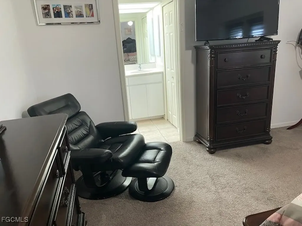 536 SE 2nd Terrace Cape Coral FL 33990