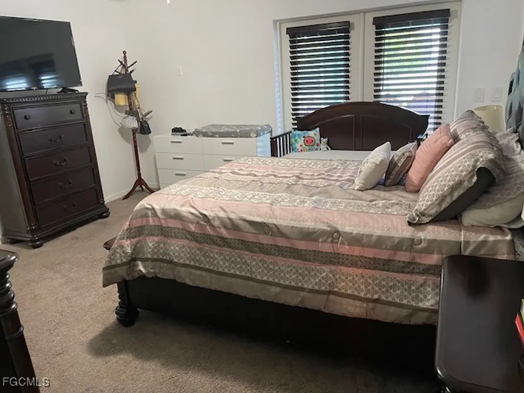 536 SE 2nd Terrace Cape Coral FL 33990