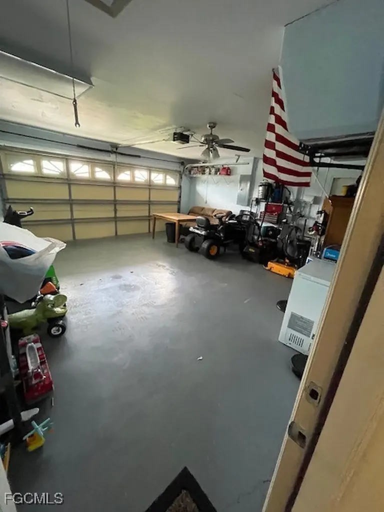 536 SE 2nd Terrace Cape Coral FL 33990