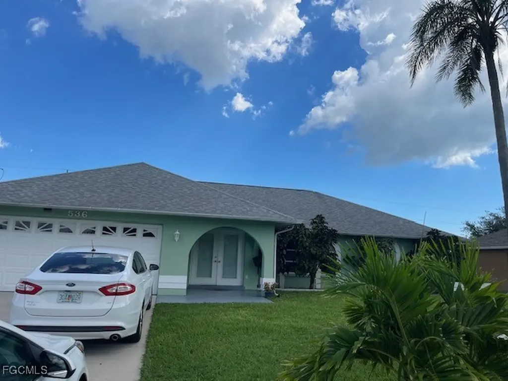 536 SE 2nd Terrace Cape Coral FL 33990
