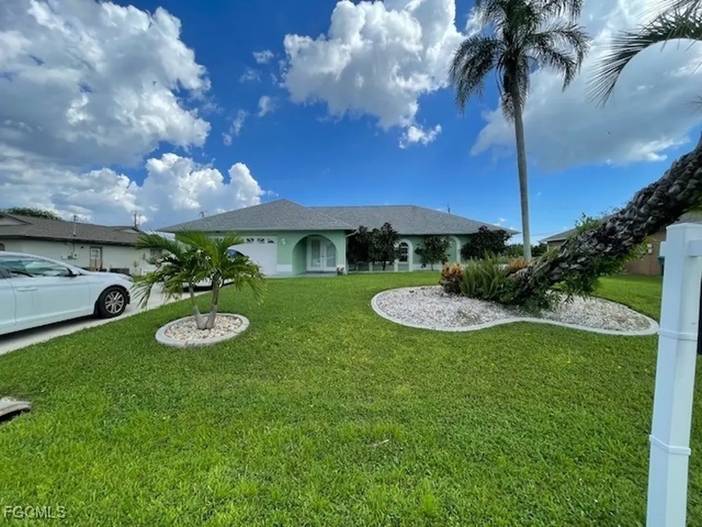 536 SE 2nd Terrace Cape Coral FL 33990