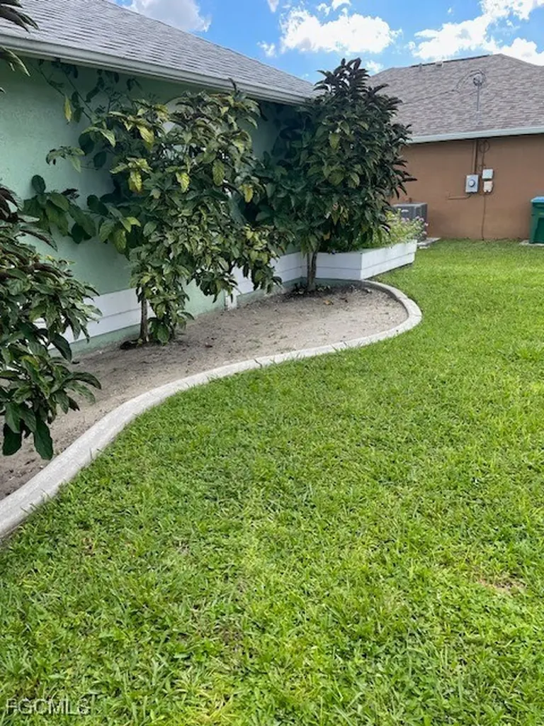536 SE 2nd Terrace Cape Coral FL 33990
