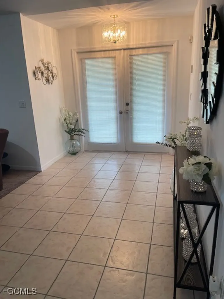 536 SE 2nd Terrace Cape Coral FL 33990