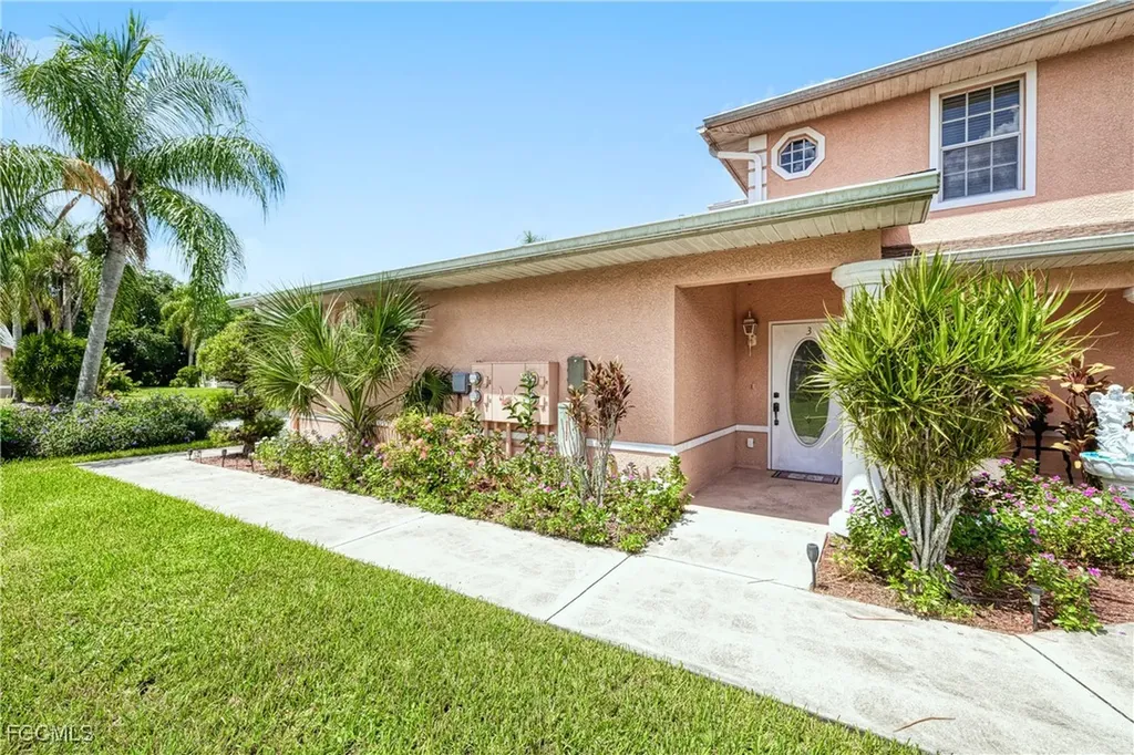 19977 Lake Vista Circle Lehigh Acres FL 33936