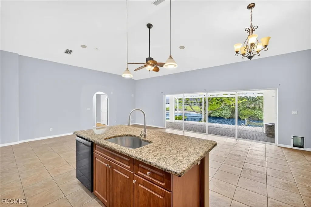 2202 NE 18th Street Cape Coral FL 33909