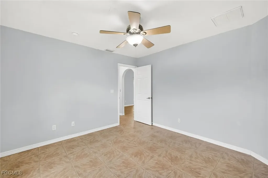 2202 NE 18th Street Cape Coral FL 33909