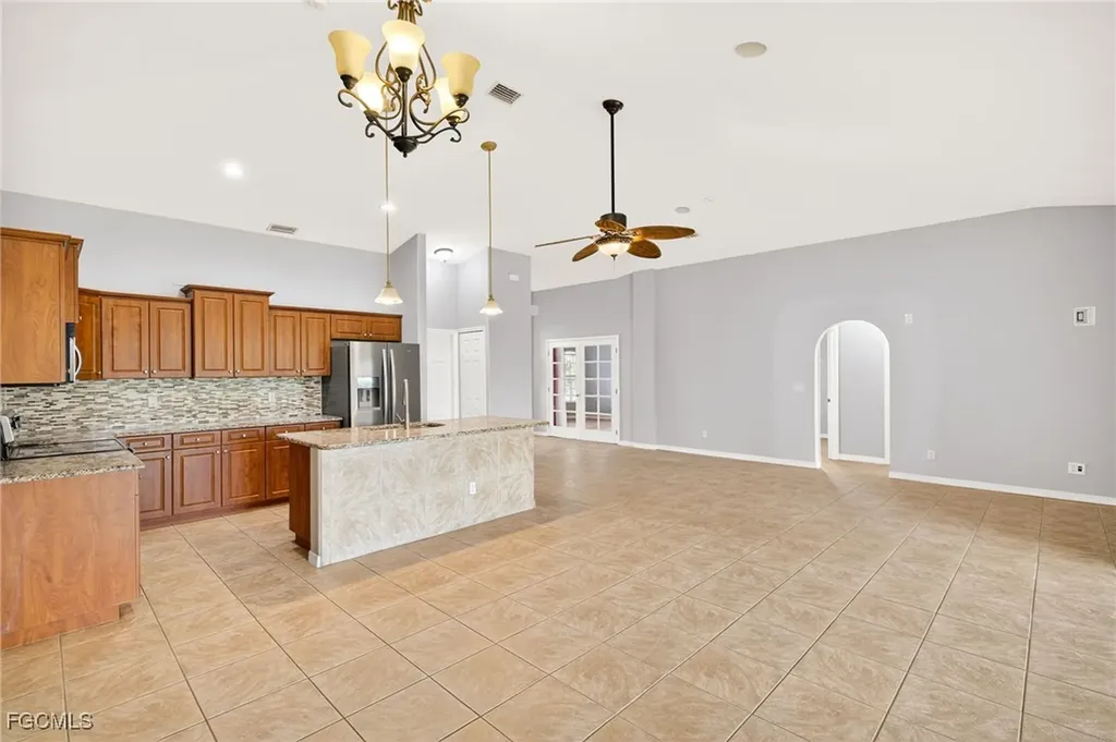 2202 NE 18th Street Cape Coral FL 33909